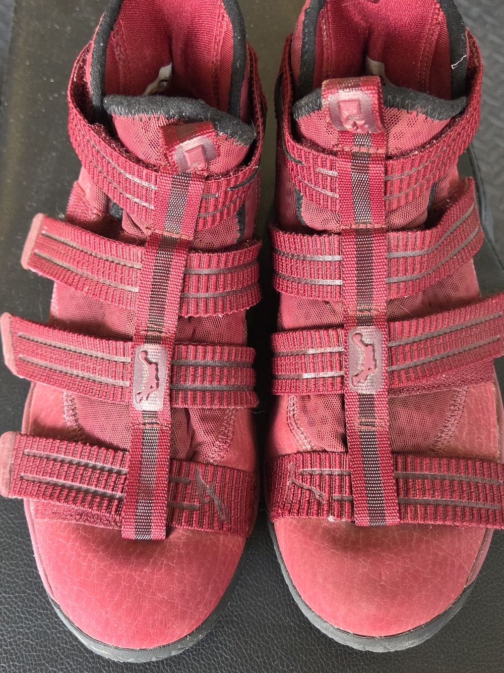 Nike Lebron James Youth Basketball Shoes